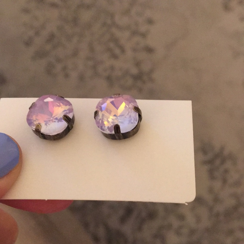 Lilac Purple Opal Aurora Borealis Cushion Cut Antique Brass Crystal Earrings - Picture 7 of 12